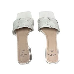 Qupid size 6 cream colored Woven Strap Slide Heeled Sandals EUC No box